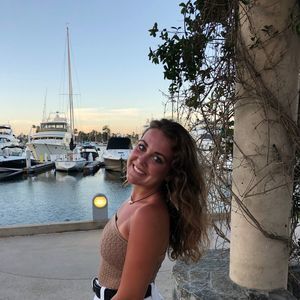 Meet your Posher, Iris